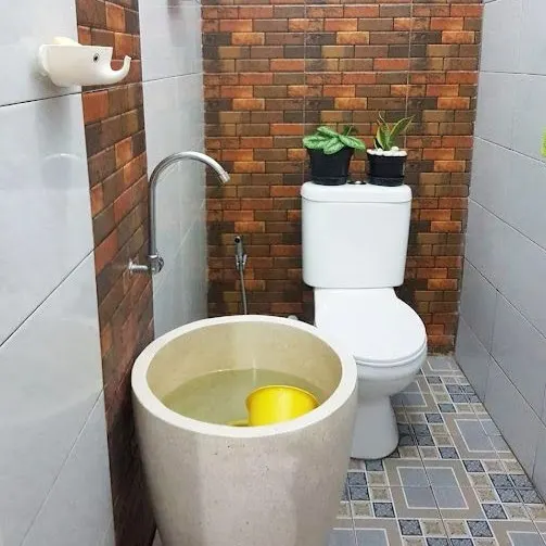 model kamar mandi minimalis 2x2 3