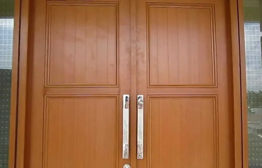 pintu aluminium motif kayu klasik