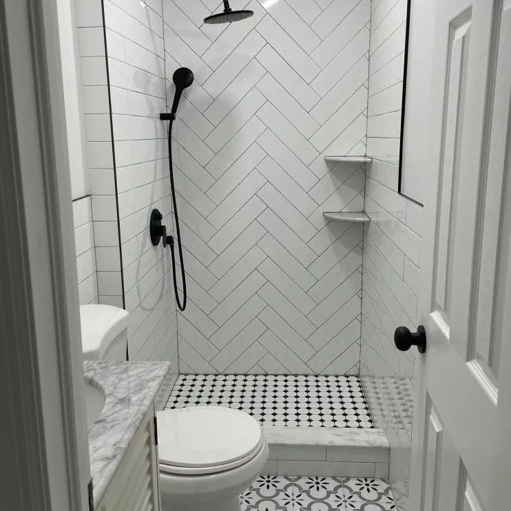 Kamar Mandi Minimalis Putih Luas