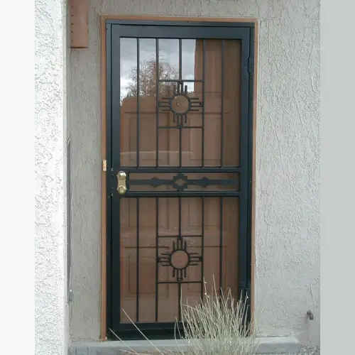 Teralis Pintu dengan Panel Kaca