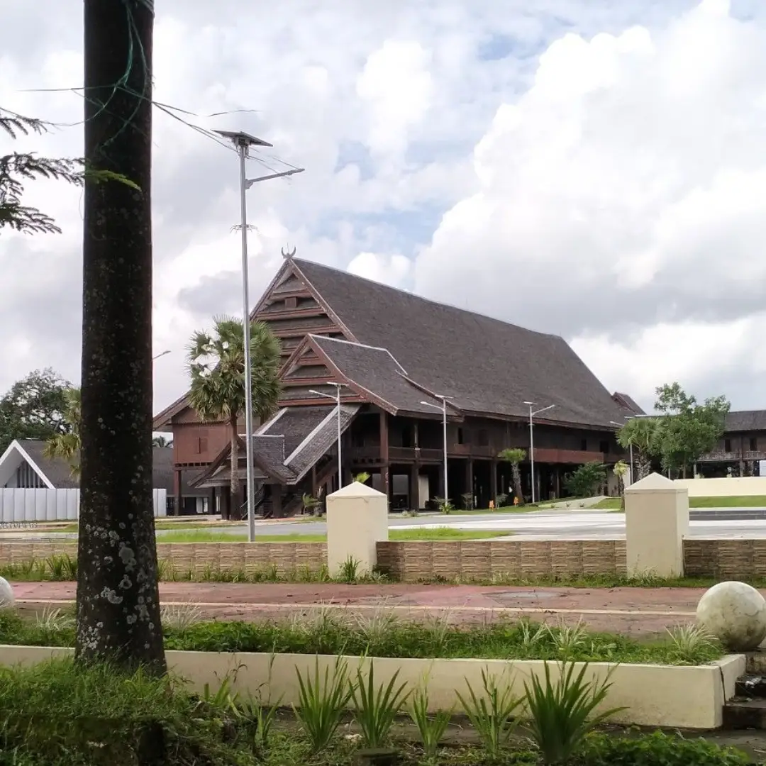 Balla Lompoa (Suku Makassar)