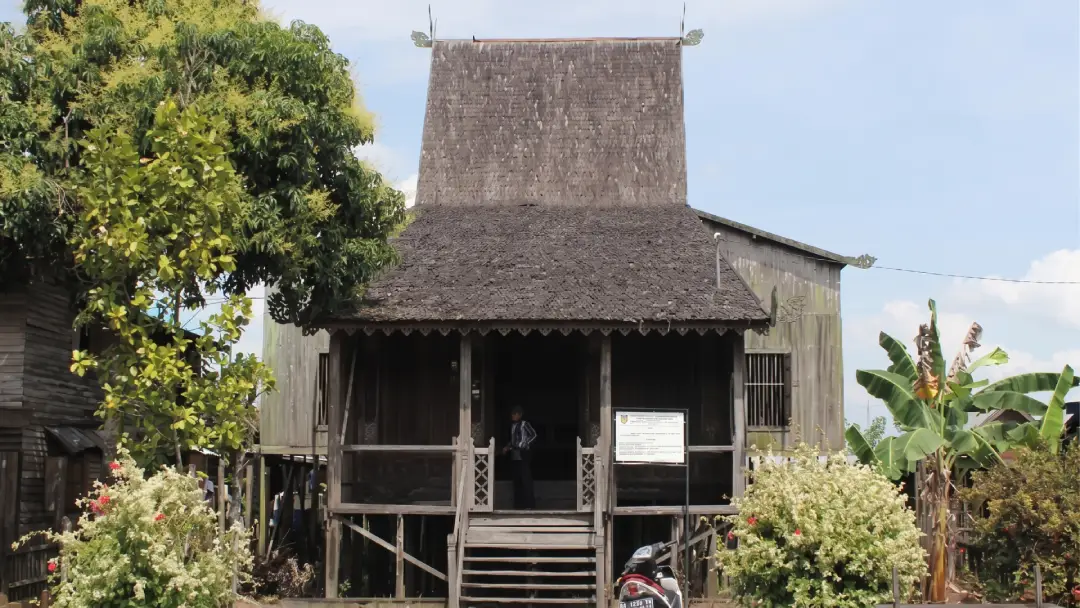 Ini 10 Nama Rumah Adat Kalimantan Selatan dan Keunikannya