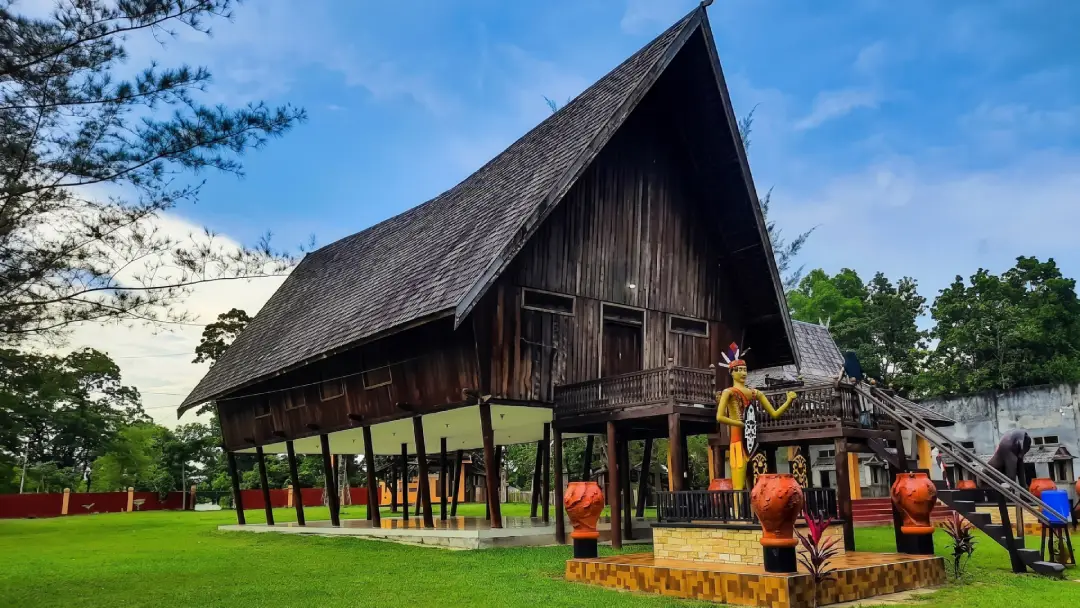 Rumah Adat Khas Kalimantan Timur