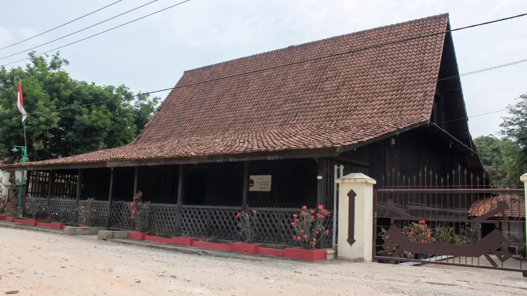 rumah adat lampung