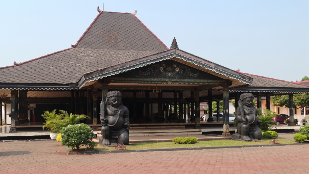5 Nama Rumah Adat Yogyakarta Lengkap, Bukan Cuma Joglo!