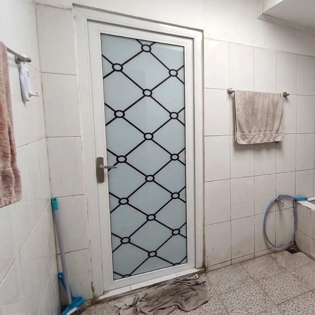 pintu kamar mandi aluminium murah putih minimalis fortress aluminos