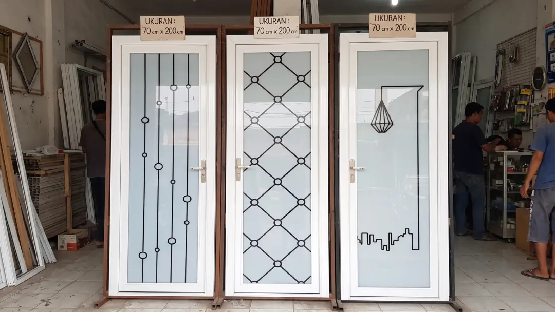 pintu kamar mandi ukuran 70x200 warna putih fortress aluminos