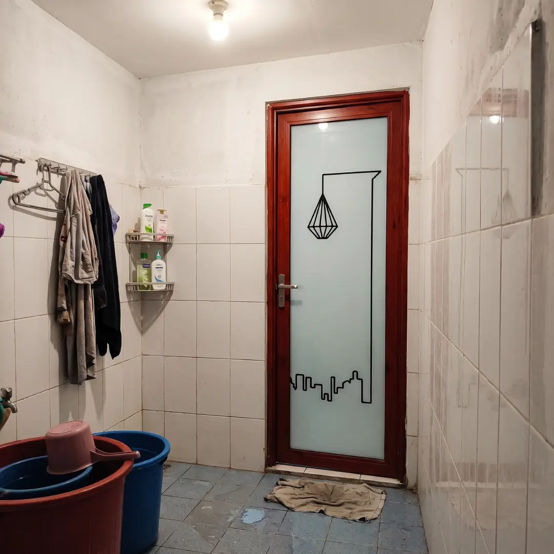 kelebihan pintu kamar mandi aluminium fortress aluminos