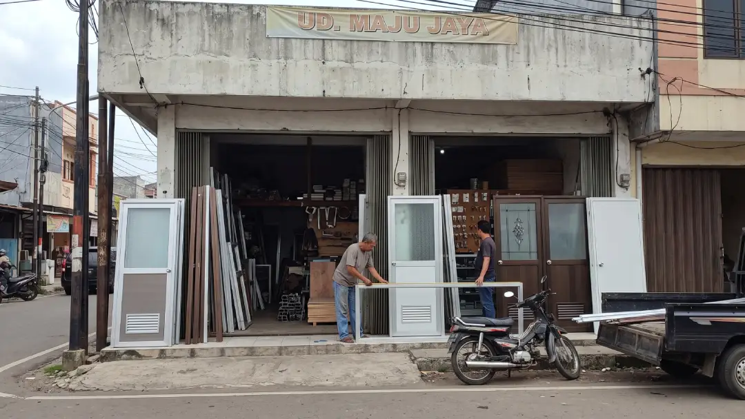 kusen pintu kamar mandi aluminium